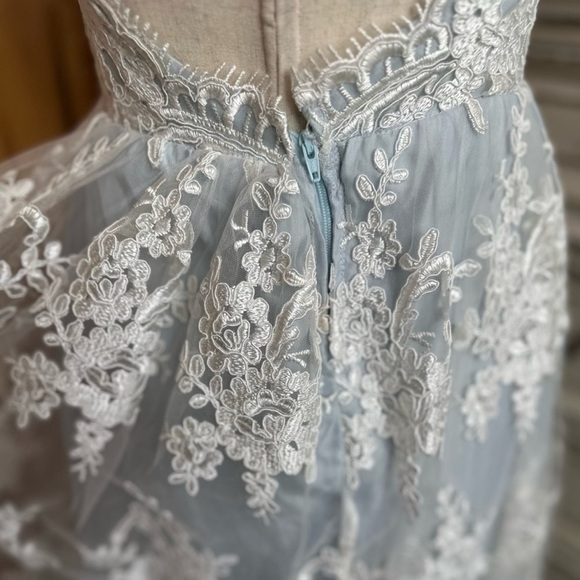 TLC Say Yes to the Prom! Lace Overlay Dress floral Satin blue Size S Pre-loved - Picture 7 of 16